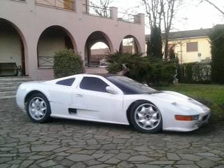 Illustration for article titled Automotive Reminder: Covini Engineering and the Six-Wheeled C6W Sportscar